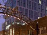 Le MГ©ridien Columbus, The Joseph