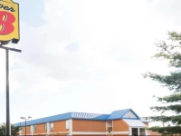 Super 8 Columbus North