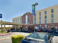 Holiday Inn Express Kennedy Airport