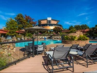 Lodge of Four Seasons Golf Resort, Marina & Spa