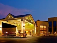 Holiday Inn Resort Lake George Turf