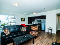 Downtown Plaza Apartment