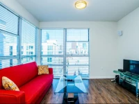 Downtown Violet Apartment