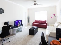 Heaven on Hollywood Furnished Apartments 4*