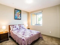 Hollywood Daisy Apartment