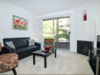 Hollywood Lights Apartment