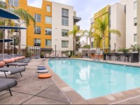 Hollywood Square Apartment