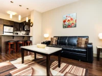 The Hollywood Suzy Apartment