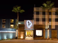 Farmers Daughter Hotel