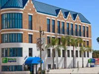 Holiday Inn Express Century City