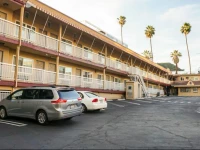 Hollywood La Brea Inn