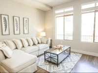 Glendon Apartment #4111