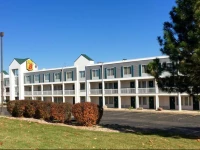 Super 8 Madison East