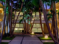 1818 Meridian House 4*