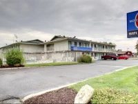 Motel 6 Manhattan Kansas