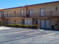 Manhattan Inn & Suites