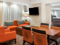 Hawthorn Suites by Wyndham St. Louis Westport Plaza