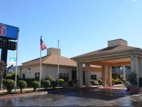 Motel 6 Memphis - Graceland