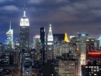 Apartment with stunning views near 5th Ave