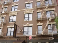 Off SoHo Suites Hotel