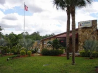 Spinnaker Inn of Naples