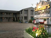 Sandbars Inn