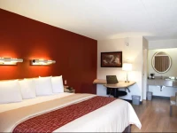 Red Roof Inn - Milwaukee Airport