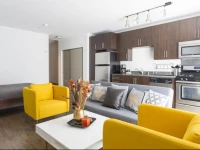 Ginosi East Bay Apartel