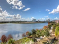 Lakeview Executive Penthouse