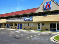 Motel 6 - Overland Park