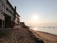 Surfside Hotel and Suites