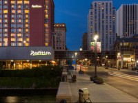 Radisson Rochester Riverside