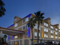 Holiday Inn Express Downtown Market Area