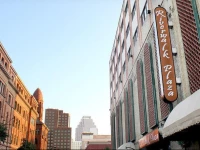 Riverwalk Plaza Hotel