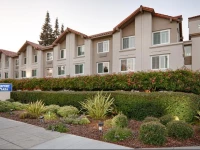 Best Western PLUS Airport Plaza