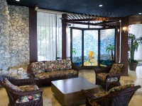 Days Hotel - Thunderbird Beach Resort