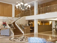 Biltmore Hotel & Suites