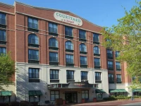 Courtyard Savannah Downtown/Historic District