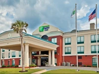 Holiday Inn Express Hotel & Suites Selma
