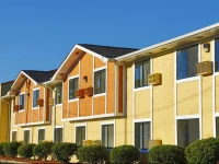 Super 8 Speedway/University