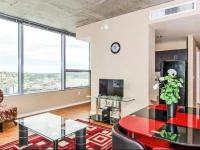 Seattle Eminence Apartment