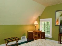 Bacon Mansion Bed and Breakfast