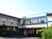 Sandstone Inn & Airport Parking