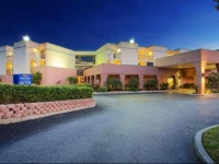 Baymont Inn & Suites Tampa Near Busch Gardens