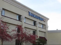 Baymont Inn & Suites - Traverse City