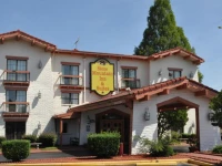 Stone Mountain Inn & Suites