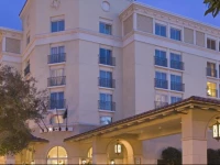 Hyatt Regency Valencia- Magic Mountain