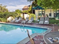 Maison Fleurie, A Four Sisters Inn