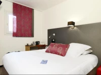 Kyriad Frejus - Centre