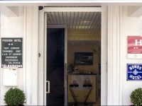 Modern Waikiki Hotel